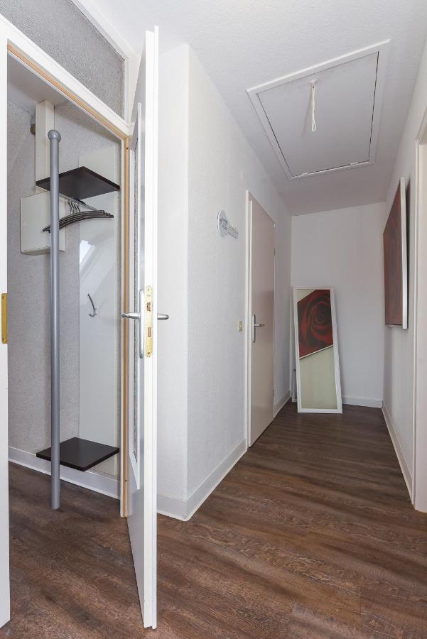 Ferienwohnungen Im Haus Ankerplatz Esens Bagian luar foto